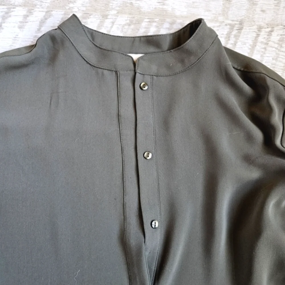 Elie Tahari No Collar Tunic Blouse - Picture 8 of 13